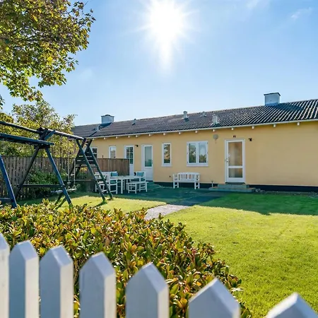 Semesterbostad Julie - 700m From The Sea By Interhome