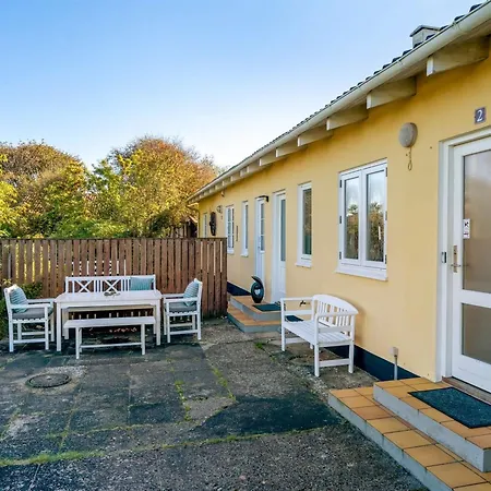 Semesterbostad Julie - 700m From The Sea By Interhome