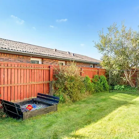 Semesterbostad Julie - 700m From The Sea By Interhome